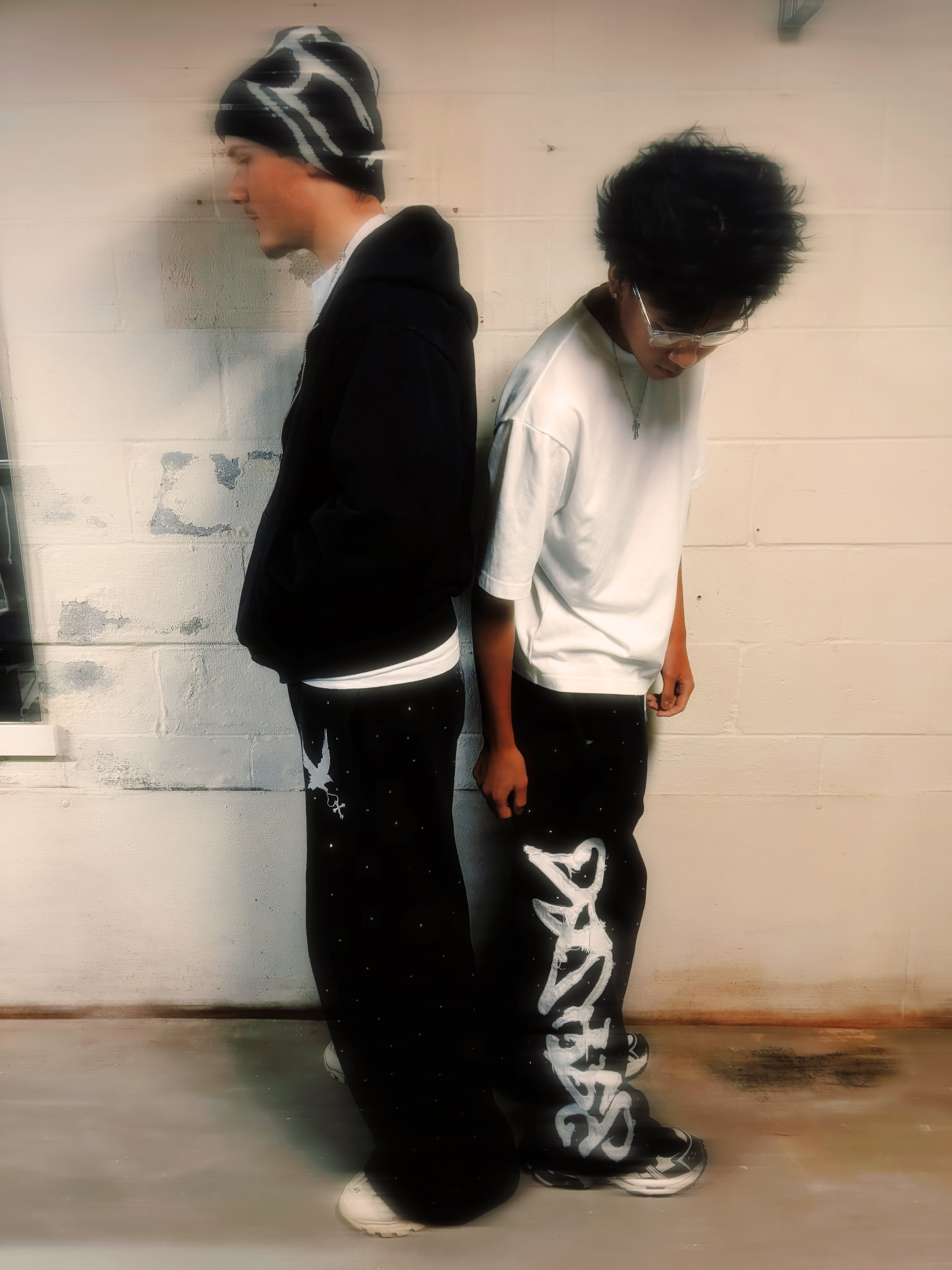 “MESSENGER” BLACK SWEATPANTS