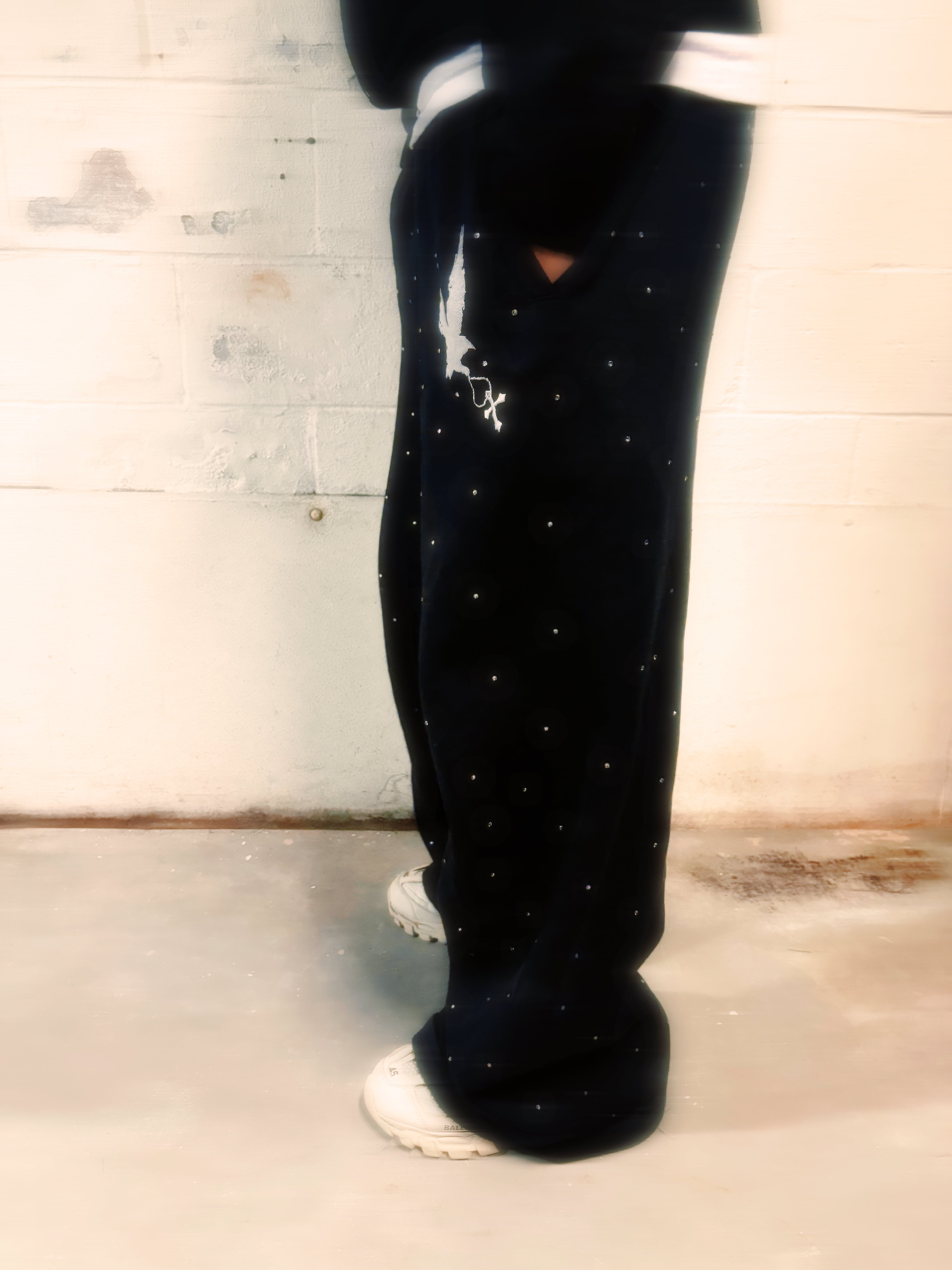 “MESSENGER” BLACK SWEATPANTS