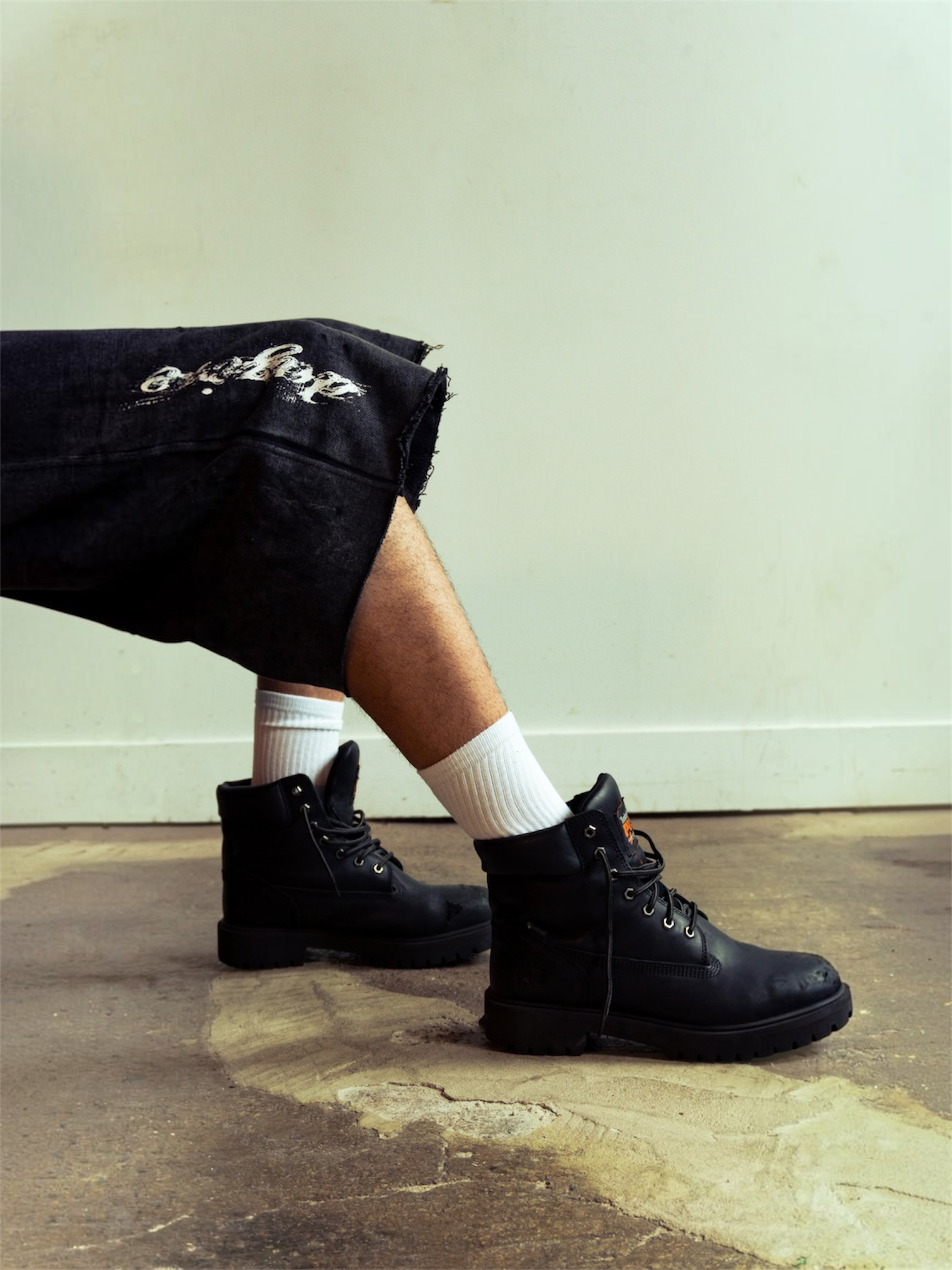 SHADOW SHORTS